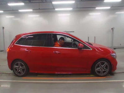 Mercedes-Benz B CLASS