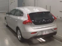 Volvo V40 лот № 38202 оценка 4  с аукциона в Японии 5