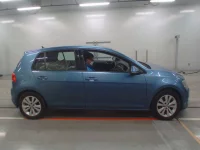 Volkswagen Golf лот № 38222 оценка 4  с аукциона в Японии 2