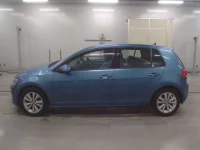 Volkswagen Golf лот № 38222 оценка 4  с аукциона в Японии 3