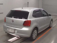 Volkswagen Polo лот № 38231 оценка 4  с аукциона в Японии 1