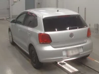 Volkswagen Polo лот № 38231 оценка 4  с аукциона в Японии 5