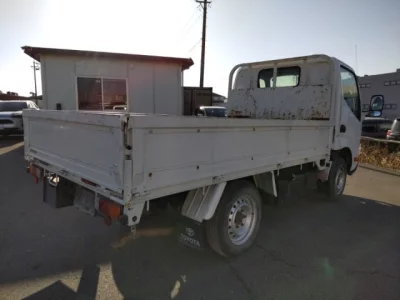 Toyota DYNA  с аукциона в Японии