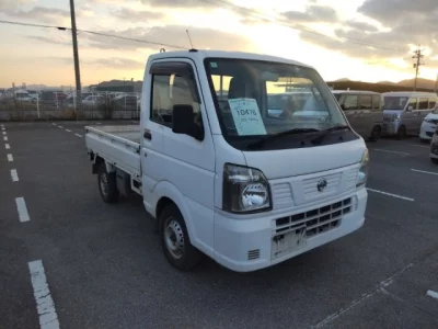Nissan NT100 Clipper