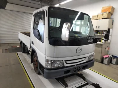 Mazda Titan