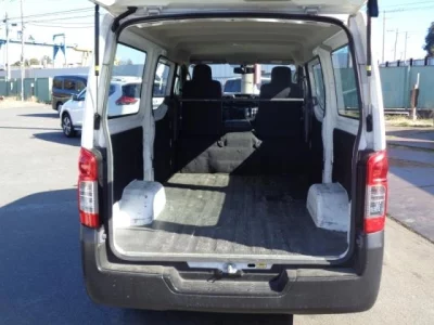 Nissan CARAVAN VAN