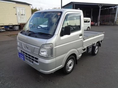 Nissan NT100 Clipper