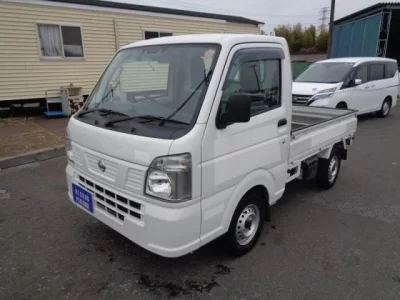 Nissan NT100 Clipper