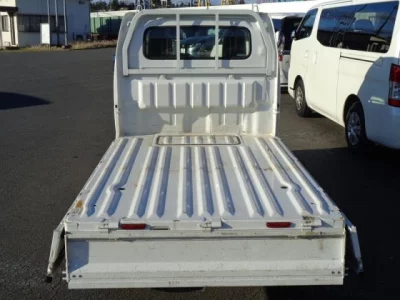 Nissan NT100 Clipper