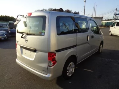 Nissan NV200