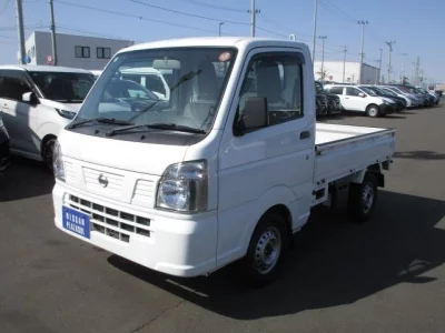 Nissan NT100 Clipper