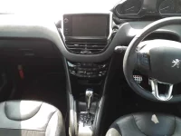 Peugeot 208 лот № 10048 оценка 4  с аукциона в Японии 8