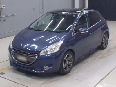 Peugeot 208  с аукциона в Японии