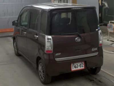 Daihatsu TANTO EXE