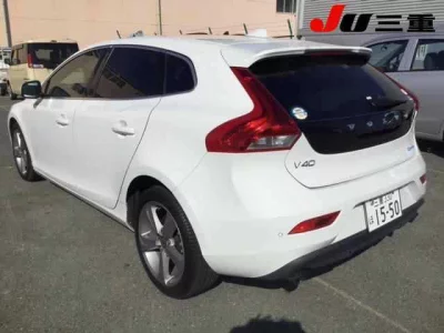 Volvo V40