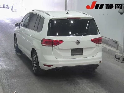 Volkswagen GOLF TOURAN  с аукциона в Японии