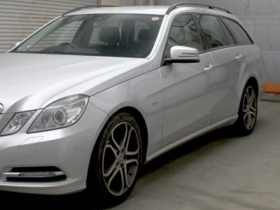 Mercedes-Benz E CLASS WAGON