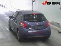 Peugeot 208 лот № 4049 оценка 4  с аукциона в Японии 1