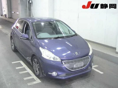 Peugeot 208  с аукциона в Японии