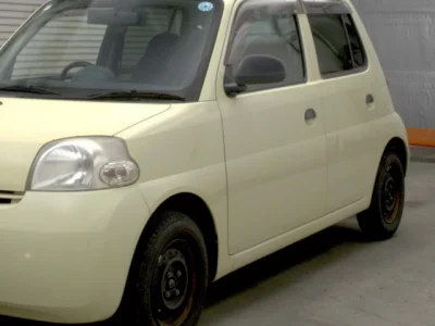 Daihatsu Esse
