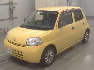 Daihatsu Esse