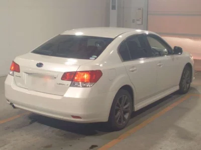 Subaru LEGACY B4  с аукциона в Японии