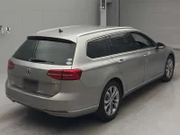 Volkswagen PASSAT VARIANT лот № 5043 оценка 4  с аукциона в Японии 1