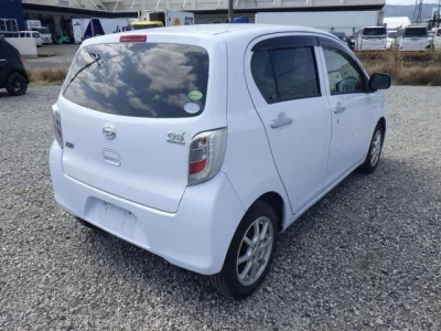 Daihatsu MIRA E S