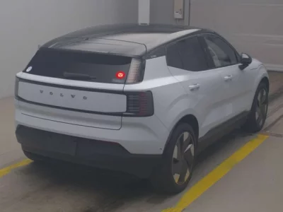 Volvo EX30  с аукциона в Японии