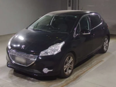 Peugeot 208  с аукциона в Японии