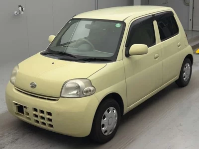 Daihatsu Esse