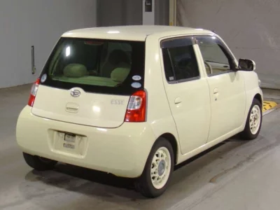 Daihatsu Esse