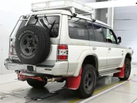 Mitsubishi PAJERO лот № 30105 оценка 3.5  с аукциона в Японии 1