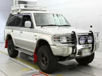 Mitsubishi PAJERO лот № 30105 оценка 3.5  с аукциона в Японии 4