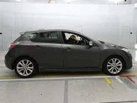 Mazda AXELA лот № 10085 оценка 3.5  с аукциона в Японии 2