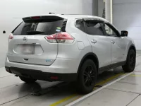 Nissan X-TRAIL лот № 30081 оценка 4.5  с аукциона в Японии 1