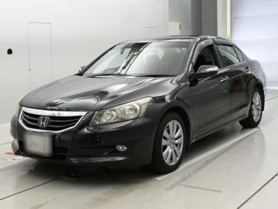 Honda INSPIRE  с аукциона в Японии