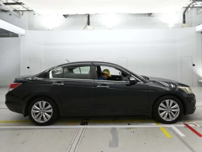 Honda INSPIRE  с аукциона в Японии