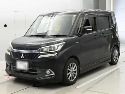Mitsubishi DELICA D2  с аукциона в Японии