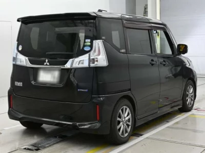Mitsubishi DELICA D2  с аукциона в Японии