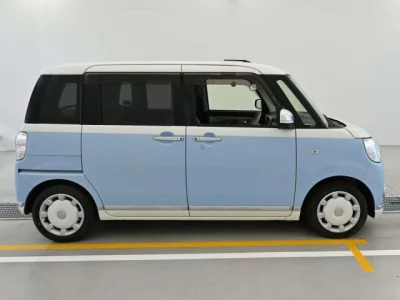 Daihatsu MOVE CANBUS  с аукциона в Японии