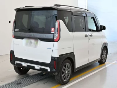 Mitsubishi Delica Mini