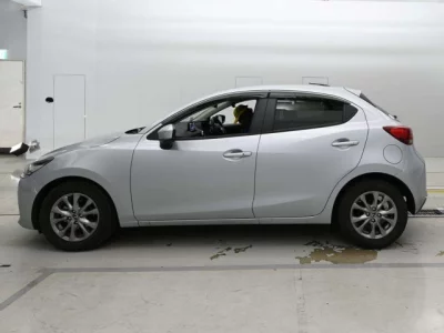 Mazda Mazda2