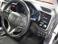 Honda GRACE лот № 30765 оценка 4  с аукциона в Японии 8