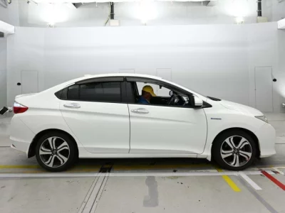 Honda GRACE