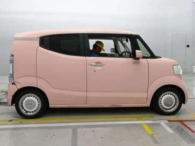 Honda N BOX SLASH
