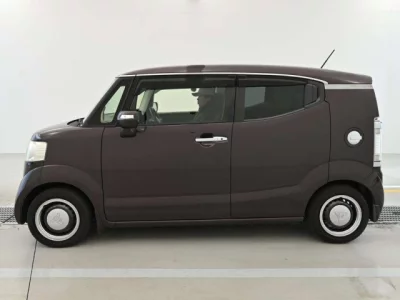 Honda N-Box Slash