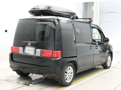 Honda Mobilio Spike