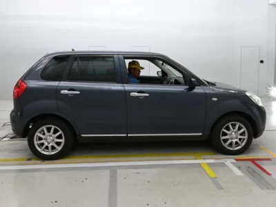 Mazda Verisa