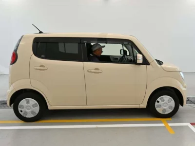 Suzuki MRWAGON